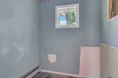 Hi-Ranch Style Home. This Home Features 6 Bedrooms, 2 Full Baths - photo 16