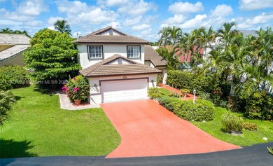 Stunning Home located in West Kendall. This move-in ready - photo 3