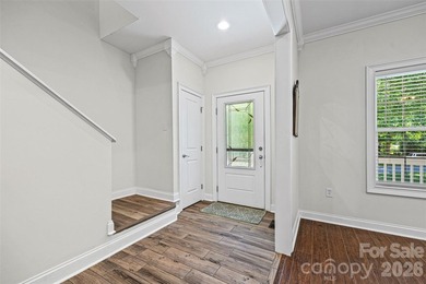 Welcome to this Charleston-style Southern charmer in the highly - photo 4