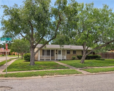 Locatoin, location, location! Tucked in the highly desirable Bay - photo 1