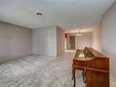 Locatoin, location, location! Tucked in the highly desirable Bay - photo 4