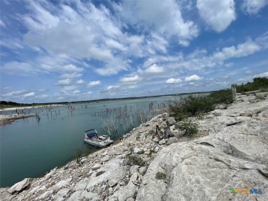 Lake Home For Sale in Canyon Lake, Texas