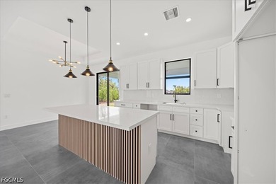 Welcome to the Moon Model, a beautifully designed contemporary - photo 13