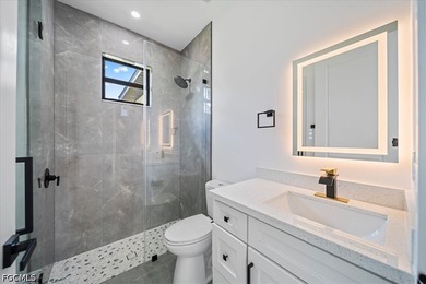 Welcome to the Moon Model, a beautifully designed contemporary - photo 22