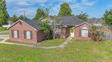 Deer Point Lake Home Sale Pending in Lynn Haven Florida