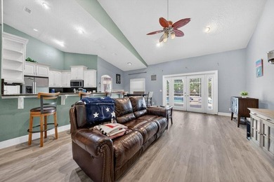 Welcome to this well-appointed 4-bedroom, 3-bathroom residence - photo 11