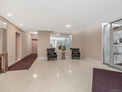 COMMUTERS DREAM LOCATION! This beautiful corner unit features a - photo 14