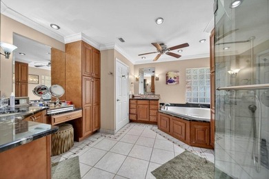Welcome to this well-appointed 4-bedroom, 3-bathroom residence - photo 15