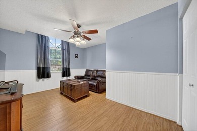 Welcome to this well-appointed 4-bedroom, 3-bathroom residence - photo 17
