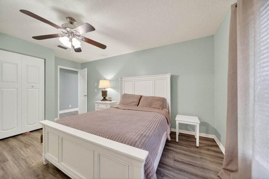 Welcome to this well-appointed 4-bedroom, 3-bathroom residence - photo 18