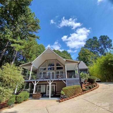 Lake Home For Sale in Sherrills Ford, North Carolina