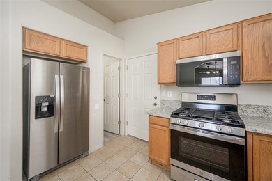 Lovely 3 bedroom home completely remodeled and ready and waiting - photo 22