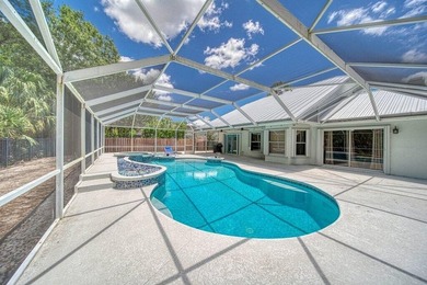 Welcome to this well-appointed 4-bedroom, 3-bathroom residence - photo 24
