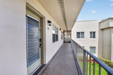 Stunning Fully Renovated 2-Bedroom, 2-Bath Condo with - photo 32
