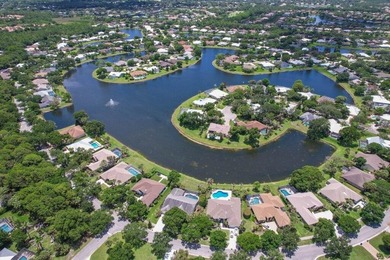 Welcome to this well-appointed 4-bedroom, 3-bathroom residence - photo 35