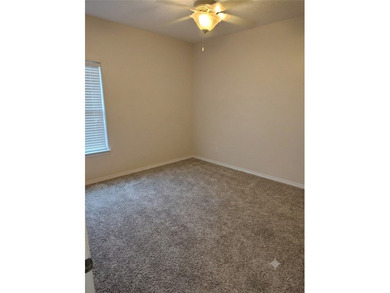 Beautiful spacious home on corner lot in Kings Point - photo 4