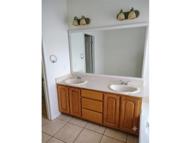 Beautiful spacious home on corner lot in Kings Point - photo 5