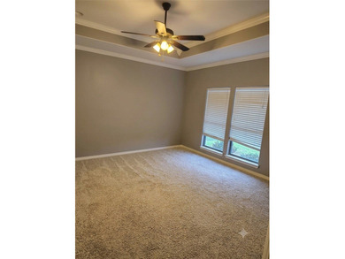 Beautiful spacious home on corner lot in Kings Point - photo 7