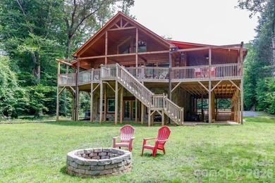 RIVERFRONT LOG HOME IN LAKE LURE, NC. Built in 2022, this 3358 - photo 4