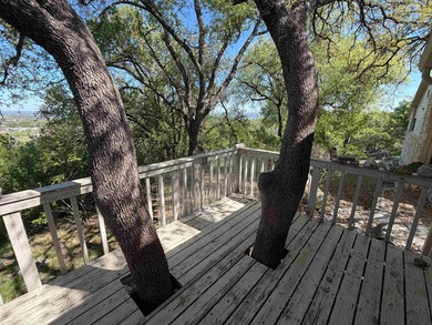 Are you looking for the perfect fixer-upper? This is the one! - photo 10