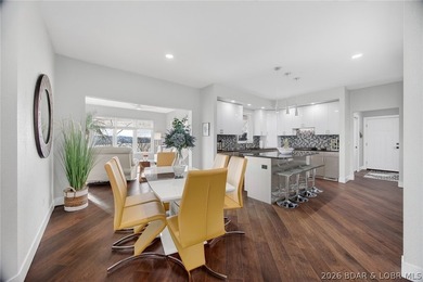 MOTIVATED SELLERS!!! Experience the newest fully furnished - photo 13