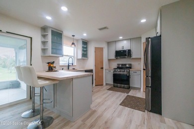The deal you kept waiting for? You just found it! This spacious - photo 7