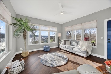 MOTIVATED SELLERS!!! Experience the newest fully furnished - photo 19