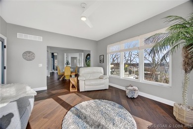 MOTIVATED SELLERS!!! Experience the newest fully furnished - photo 20