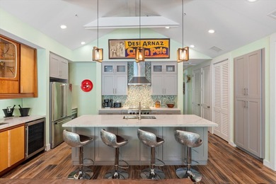 Private Old Town property with built-in income and exceptional - photo 20