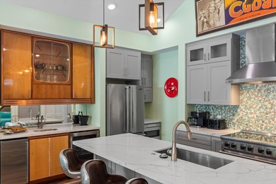 Private Old Town property with built-in income and exceptional - photo 22