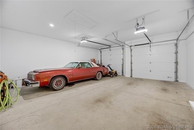 MOTIVATED SELLERS!!! Experience the newest fully furnished - photo 24
