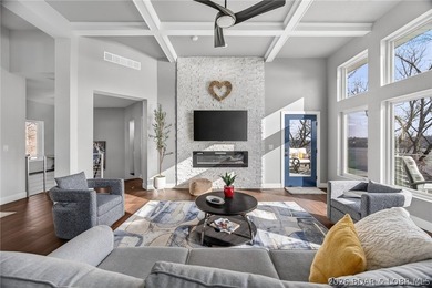 MOTIVATED SELLERS!!! Experience the newest fully furnished - photo 25