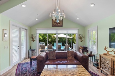 Private Old Town property with built-in income and exceptional - photo 25