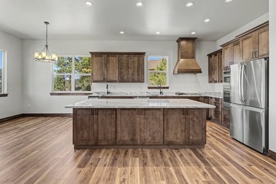 Brand New Custom Construction on 2.72 private acres in Canyon - photo 28