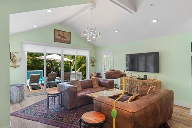 Private Old Town property with built-in income and exceptional - photo 29