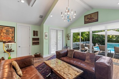 Private Old Town property with built-in income and exceptional - photo 33