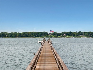 Direct Waterfront Estate with 300+ Ft Deep-Water Dock. Built in - photo 34