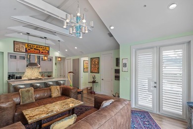 Private Old Town property with built-in income and exceptional - photo 35