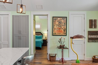 Private Old Town property with built-in income and exceptional - photo 38