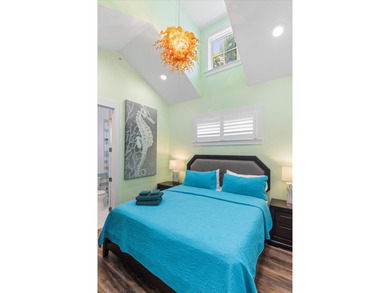 Private Old Town property with built-in income and exceptional - photo 39