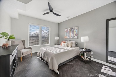 MOTIVATED SELLERS!!! Experience the newest fully furnished - photo 40