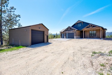 Brand New Custom Construction on 2.72 private acres in Canyon - photo 40