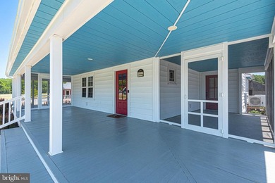 Stunning restored Farm House on 6.49 acre mini-farm . 3 bedroom - photo 46