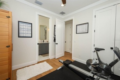 Virtually Staged. Built by the owner with uncompromising - photo 46