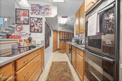 Motivated seller--bring your offer! This one-of-a-kind home - photo 7