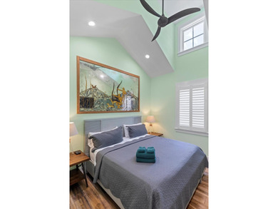 Private Old Town property with built-in income and exceptional - photo 49