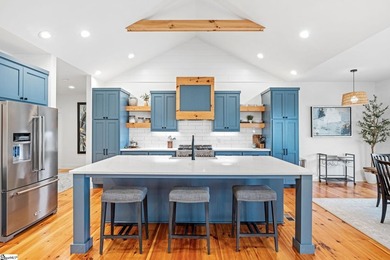 Your Lake Keowee dream home is here! 1408 Cool Ridge Drive in - photo 12