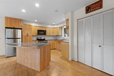 Nestled on a large private lot, this unique contemporary home - photo 12