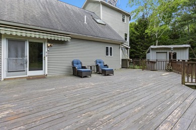 Nestled on a large private lot, this unique contemporary home - photo 14