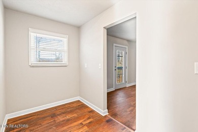 Welcome home to this well-maintained three-bedroom, two-bath - photo 19